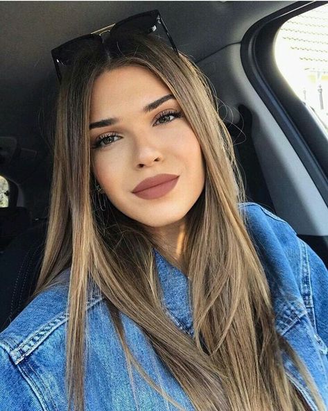 files/girl_pfp_2_8e6ccfd3-5ecc-4c42-8eb7-b601be2b8cdc.jpg